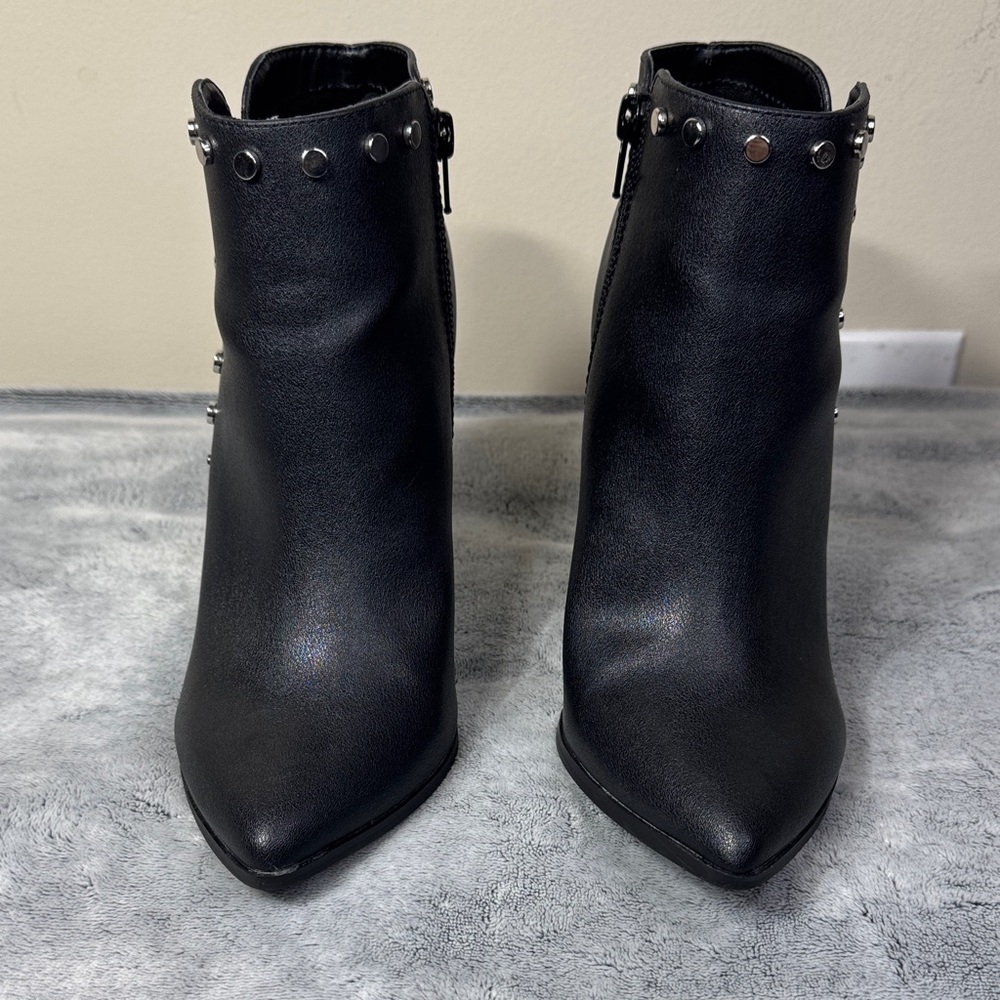 Fergalicious by Fergie “Captain” Studded Ankle Booties - Black - Size 7 - EUC - Picture 6 of 15